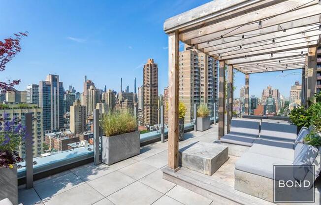 1 bed, 1 bath, 866 sqft, $6,895, Unit 1702