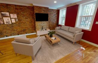 810 I St NE