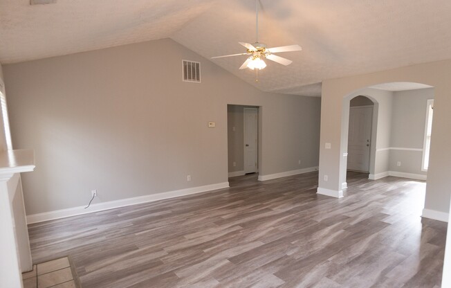 Beautiful 3 bedroom, 2 bath single family home