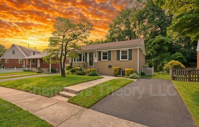 3904 LANTERN DR