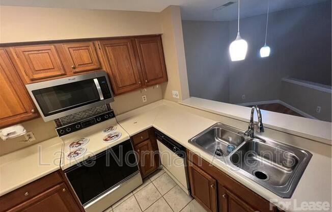 18817 Nautical Dr, Apt 303