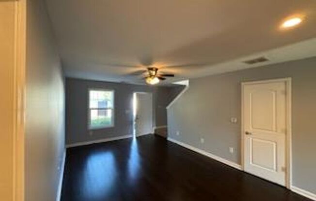 3 beds, 2.5 baths, $1,499, Unit 1077-F Two Mile Rd.