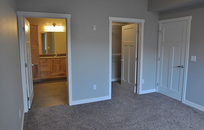 3 beds, 2 baths, $1,925, Unit 118