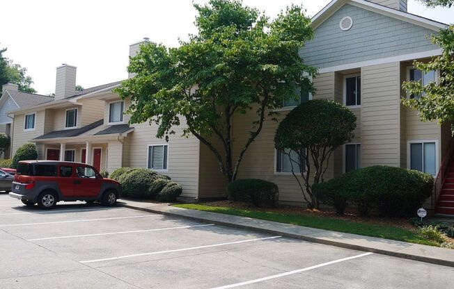 2 beds, 1.5 baths, 850 sqft, $1,650, Unit C3