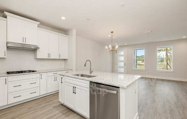 24 SEAPORT LN