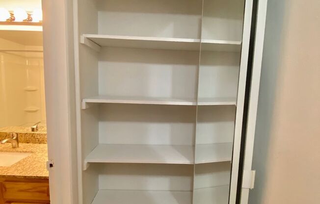 1 bed, 1 bath, 750 sqft, $1,145, Unit 302