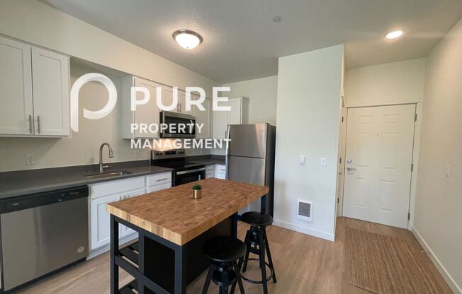 1 bed, 1 bath, 674 sqft, $1,495, Unit 205