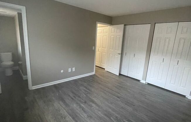 2 beds, 1 bath, 900 sqft, $1,195