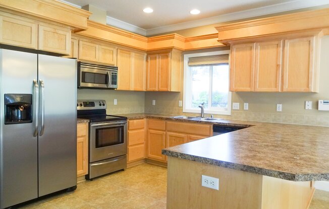 3223 E 27 CIR
