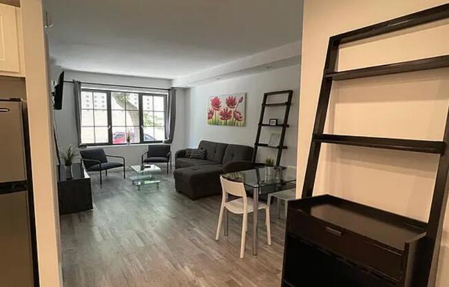 1 bed, 1 bath, $5,000, Unit 1A