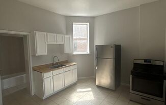 2 beds, 1 bath, $1,550