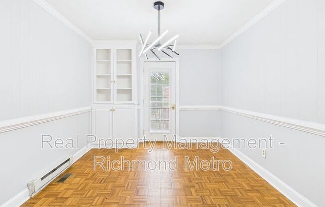 1109 DINWIDDIE AVE