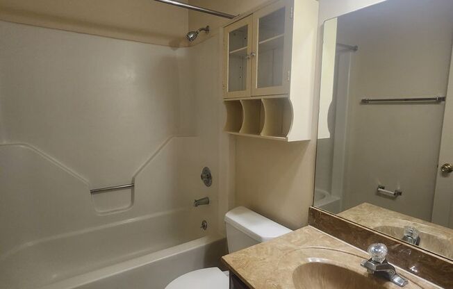 1 bed, 1 bath, 790 sqft, $905, Unit 5077