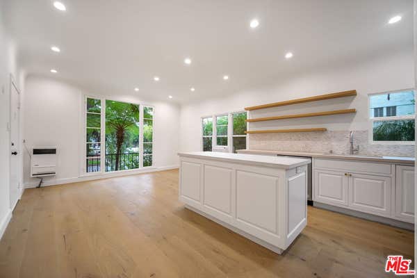 101 N CLARK DR