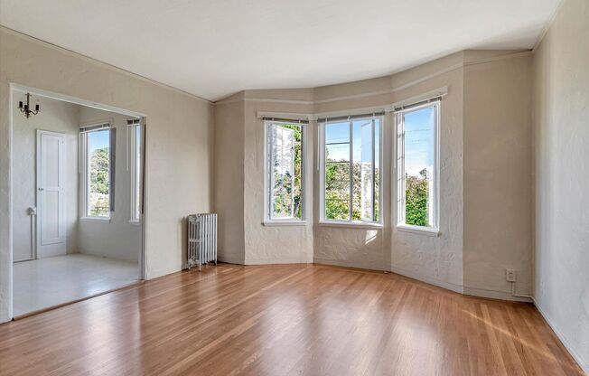 375 14th Avenue Apartments*