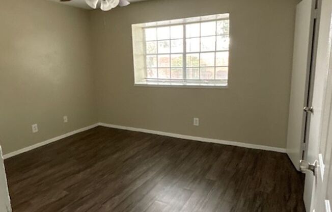 2 beds, 1 bath, 853 sqft, $1,425, Unit 631