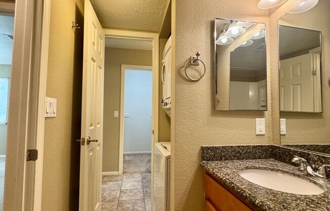 2 beds, 1 bath, $1,650, Unit # 85