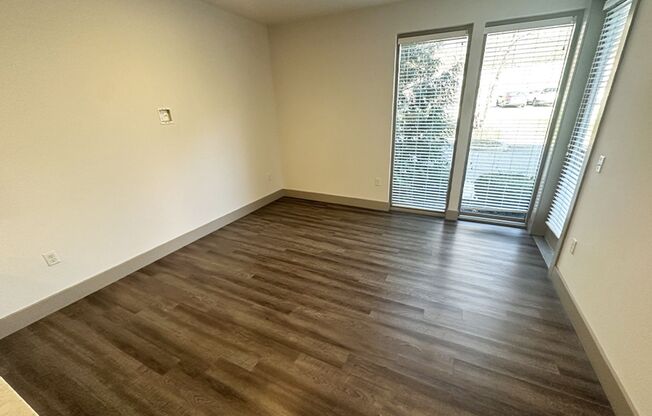 1 bed, 1 bath, 615 sqft, $1,595, Unit 3250-109