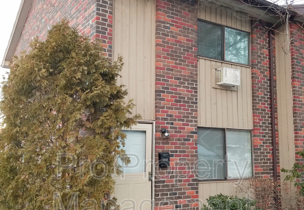 218 OAKVILLE AVE
