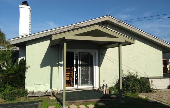 3 beds, 2 baths, $2,995