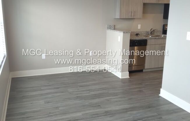 Studio, 1 bath, 497 sqft, $957, Unit 5620-1E NE 80th Ter