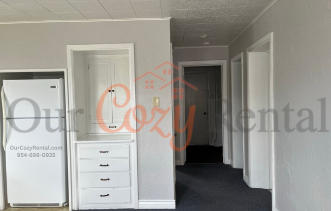 2 beds, 1 bath, 808 sqft, $1,095, Unit 01