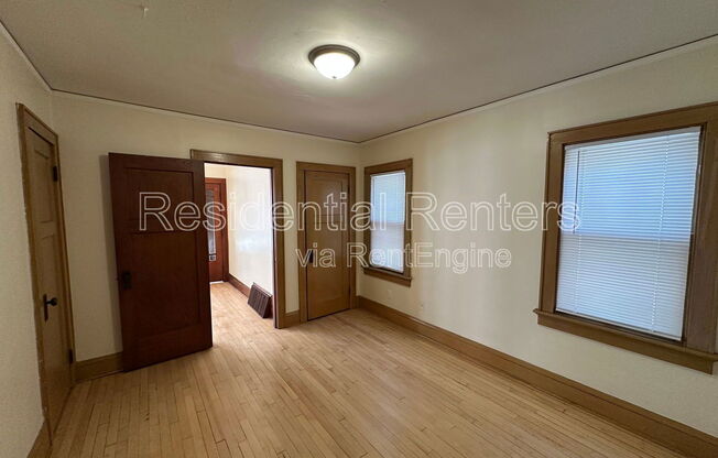 4048 N 7 ST