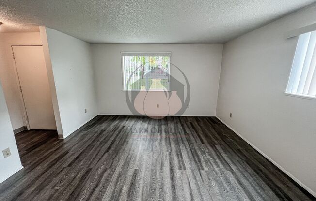 2 beds, 1 bath, 700 sqft, $1,375, Unit #6