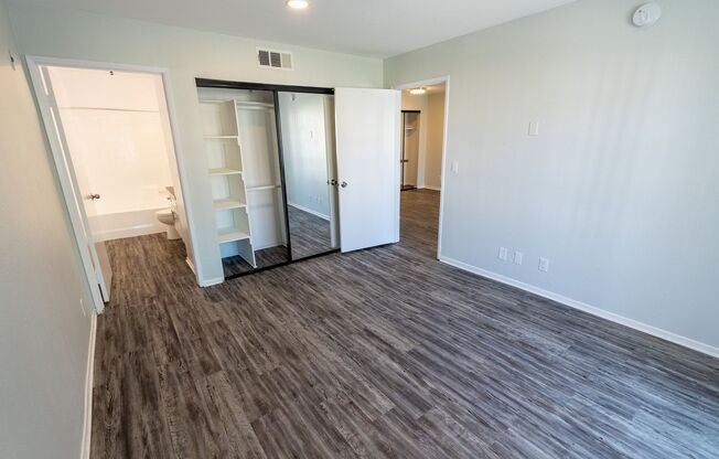 2 beds, 2 baths, 935 sqft, $2,098, Unit 301