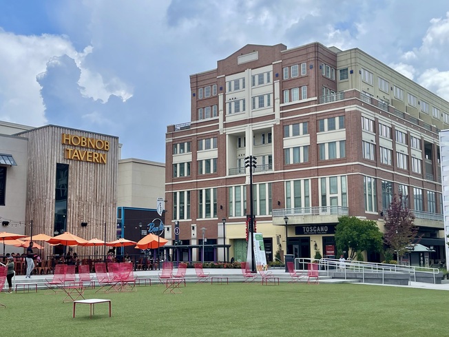 Hobnob Tavern in Atlantic Station