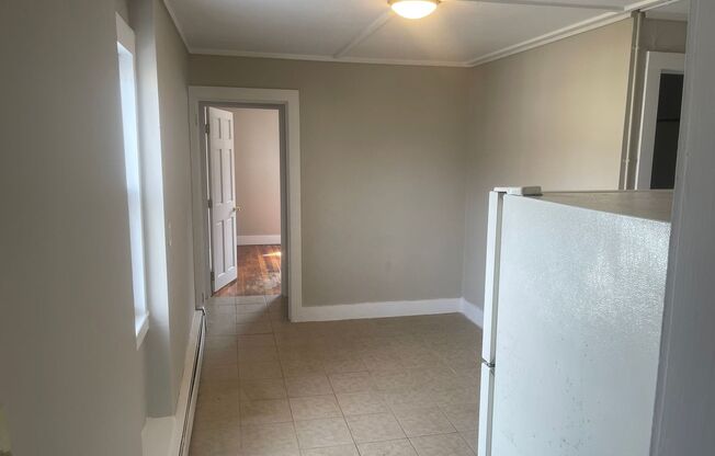 1 bed, 1 bath, 700 sqft, $1,150, Unit 204-4