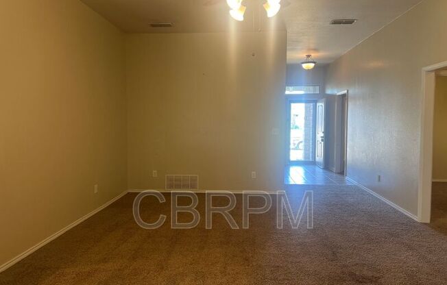 4 beds, 2 baths, 1,922 sqft, $1,875