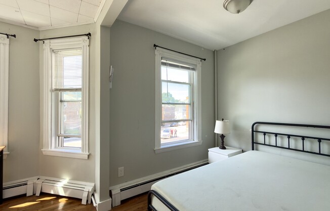 4 SHERMAN ST