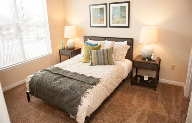 Gorgeous Bedroom at Waterford Place Apartments, Memphis, Tennessee