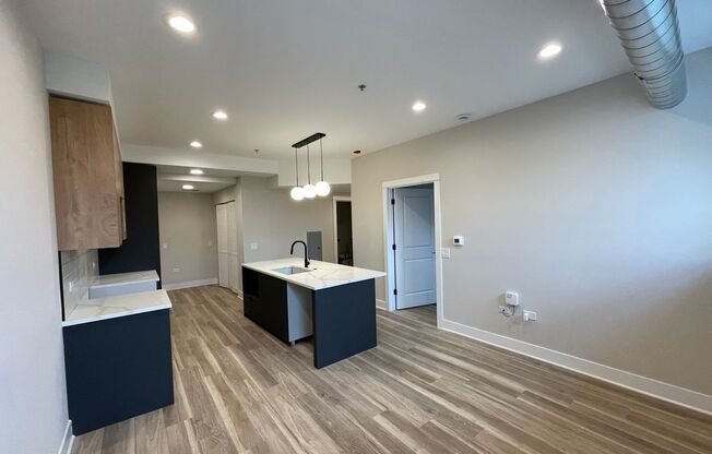 1 bed, 1 bath, 693 sqft, $1,999, Unit 102