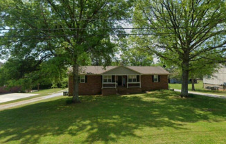 1703 MAYFLOWER DR