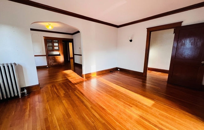 16 RUSSELL RD