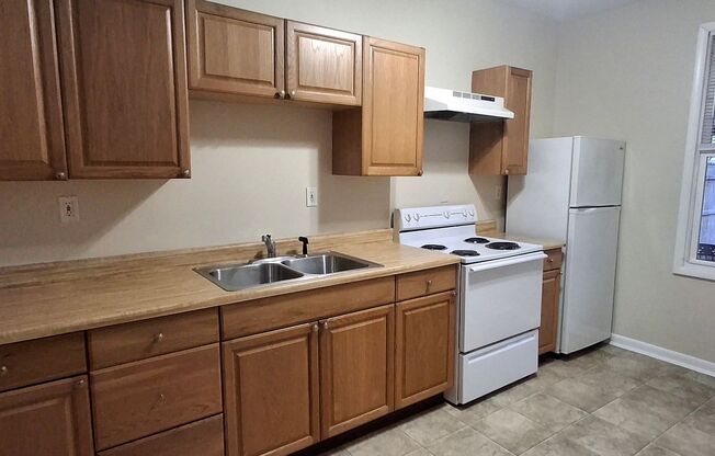 1 bed, 1 bath, 600 sqft, $900, Unit Apt 1 (Apt A)