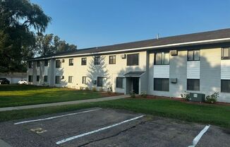 2 beds, 1 bath, 700 sqft, $1,195, Unit 209