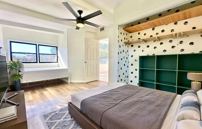 Charming updated 3Bedrooms 1Bath Home in prime St. Petersburg location!