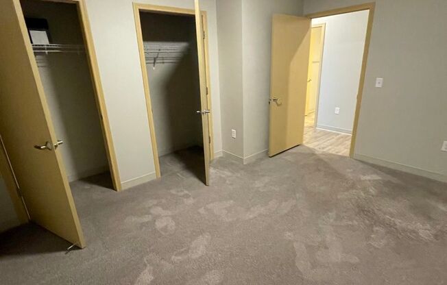 2 beds, 2 baths, 894 sqft, $1,854, Unit 513