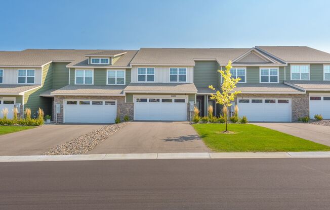 Rare basically brand new townhouse in lakeville!