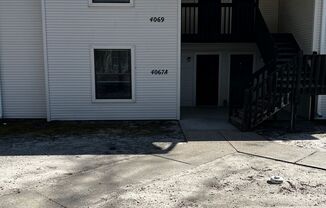 2 beds, 2 baths, 1,050 sqft, $1,075, Unit 4067-A