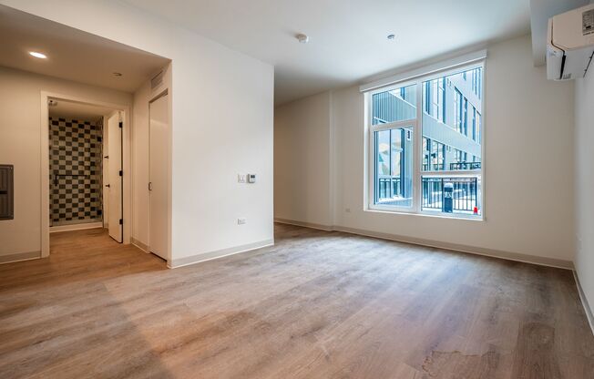 Studio, 1 bath, 484 sqft, $2,670, Unit 225