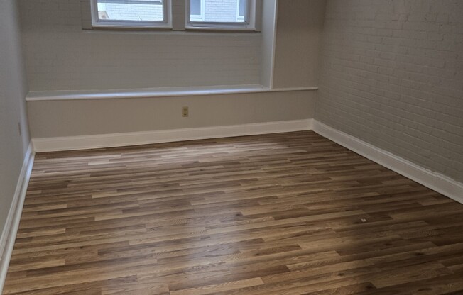 4 beds, 2 baths, $4,900, Unit 101
