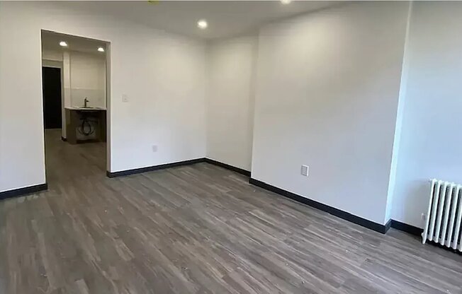 1 bed, 1 bath, $3,300, Unit 4E