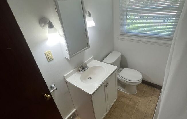 2 beds, 1 bath, $750