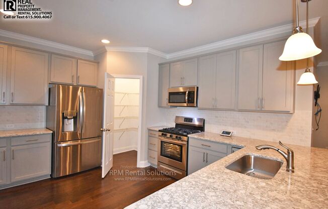 Gorgeous one-level executive townhome in Franklin, 2 car garage, pool!