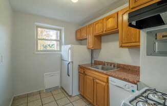 1 bed, 1 bath, 675 sqft, $995, Unit 3