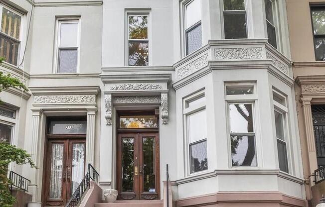215 BROOKLYN AVE